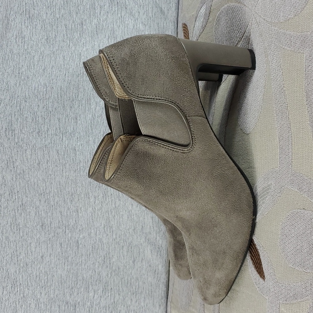 LifeStride Gilmore Ankle Bootie